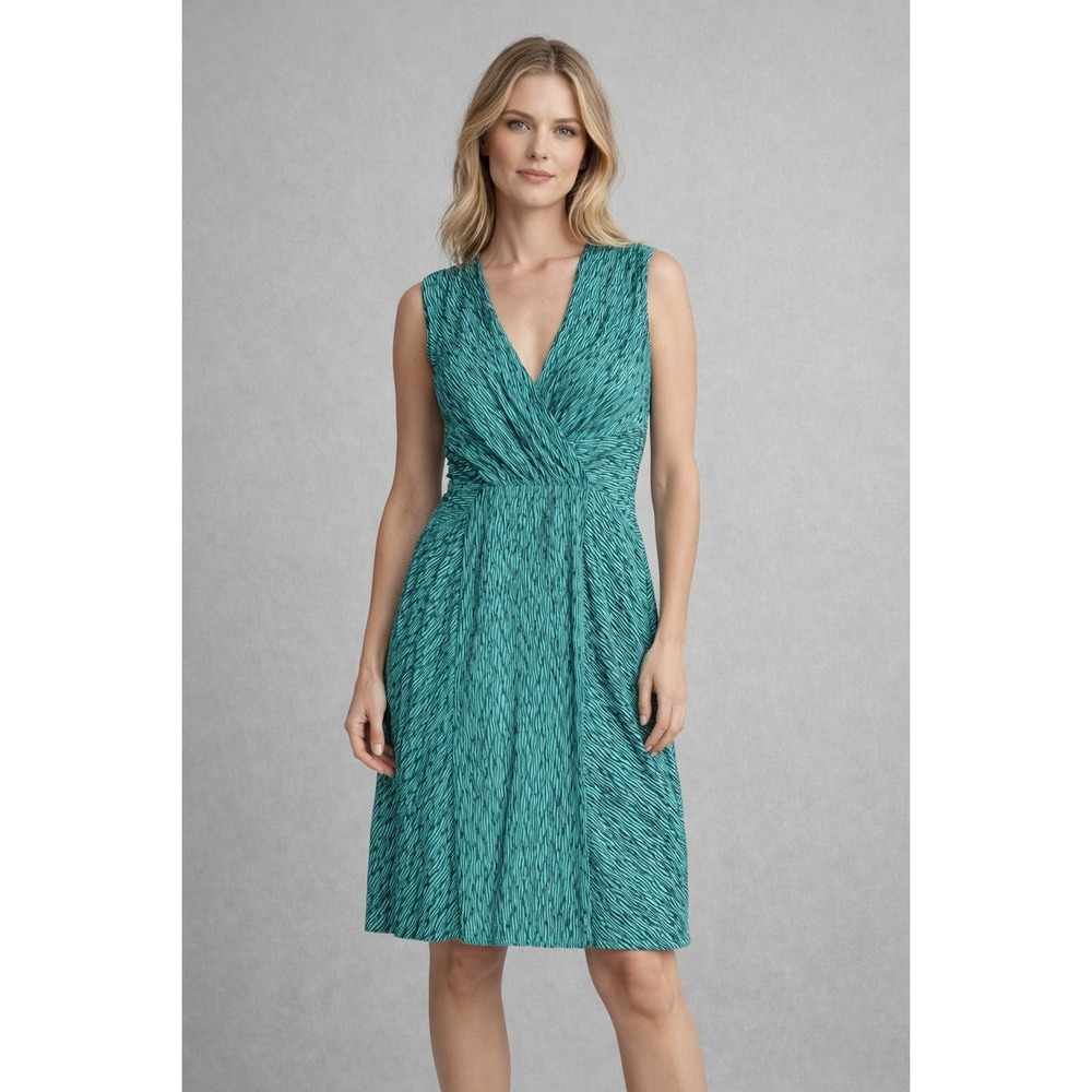 Free People Womens Medium Emerald Green Textured Velvet Dress Sleeveless V-Neck